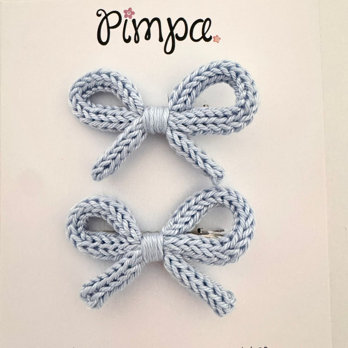 Par de moñitos tejidos Micaela en pinza - foto 2
