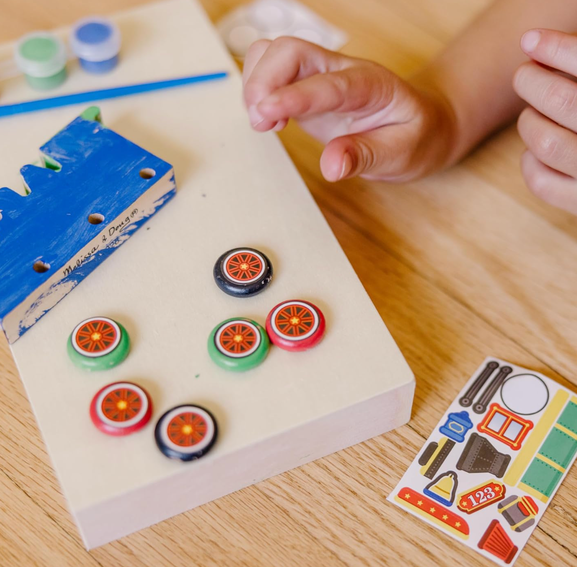 Melissa & Doug - Decora a tu Gusto, Tren