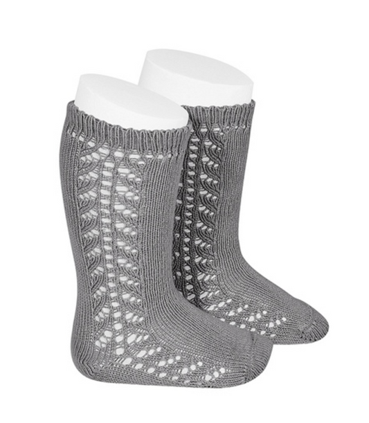 Calcetines hasta la rodilla con ganchillo lateral gris